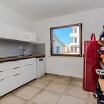 Kurta Nyaraló *
